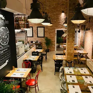 https://aparthostel-warszawa.warsawhotelspoland.com